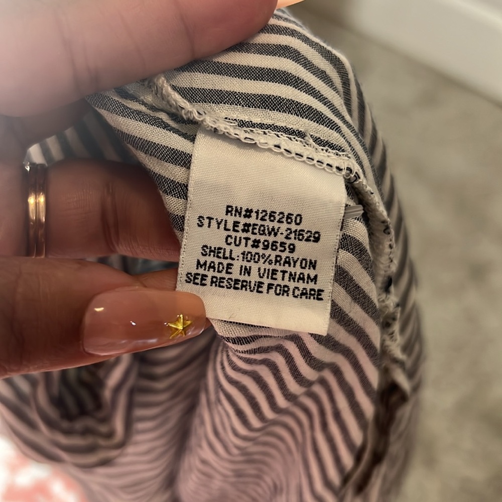 Velvet Heart Striped Button down Top - Picture 5 of 6